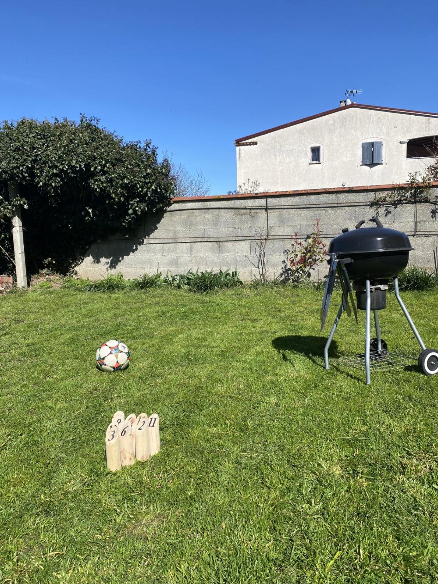 Appartement Tout Equipe 2 Chambres + Jardin Saix  Exterior foto